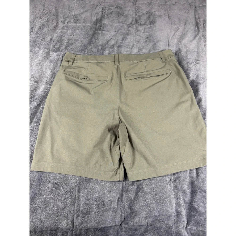 Lululemon Commission Golf Shorts 33 Olive Green Warpstreme LM7BMHS 7 Inch Inseam